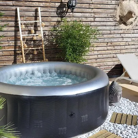 Bed & Breakfast La Maison Millesime La Caunette