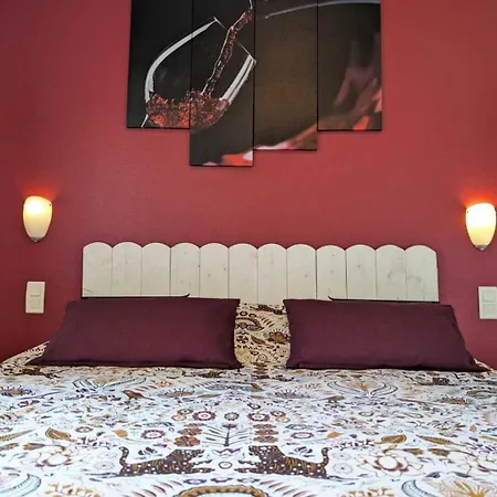 Bed & Breakfast La Maison Millesime La Caunette