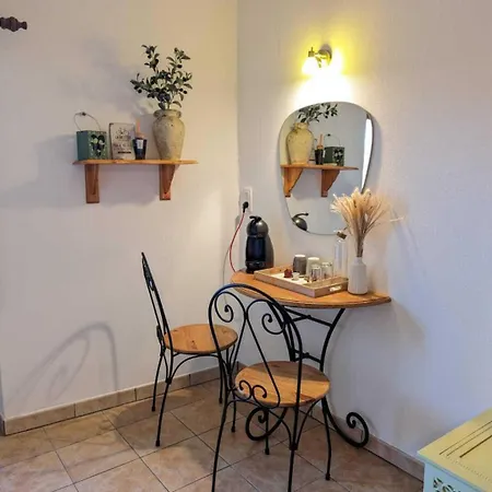 La Maison Millésime Bed and breakfast